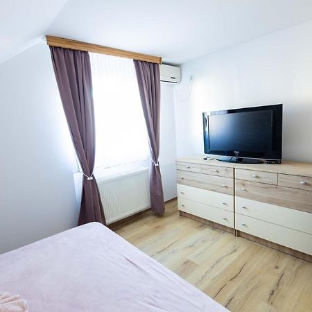 Apartmani Tomsic Darda Exterior foto